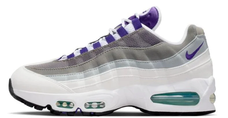 白、グレー、パープルを基調としたナイキ エアマックス95のスニーカー